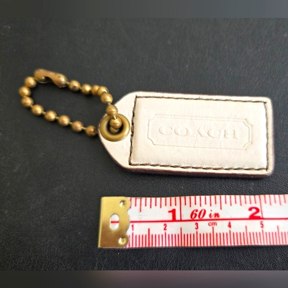 Coach Leather Purse Hang Tag Keychain Cream - Picture 1 of 3
